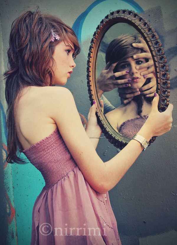 the_girl_in_the_mirror__by_Pretty_As_A_Picture